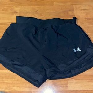 Black underarmour shorts